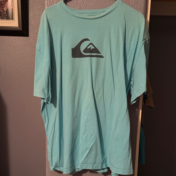 Quiksilver Men's Aqua Graphic Tee - Picture 1 of 5